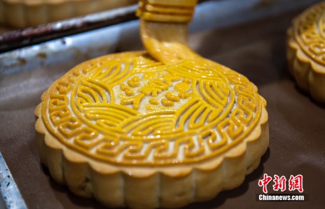 饼大如月盘、皮薄馅足……连苏东坡都夸的大月饼，你吃过吗？