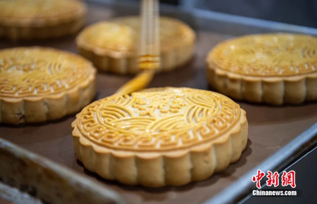 饼大如月盘、皮薄馅足……连苏东坡都夸的大月饼，你吃过吗？